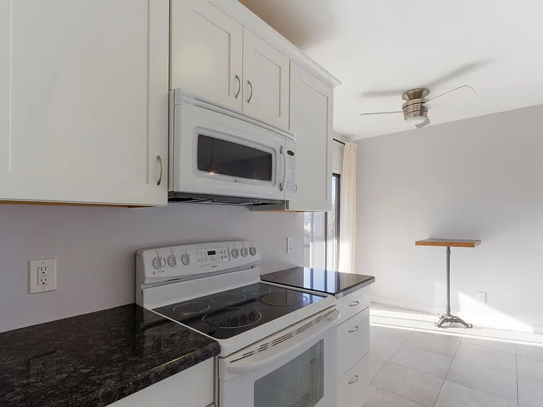 1530 S Columbus Blvd #8 — Photo 3