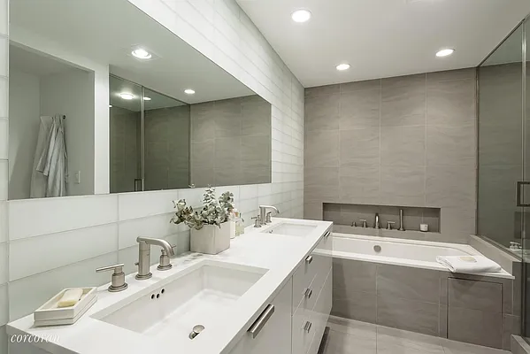 Sold by Corcoran | media 24