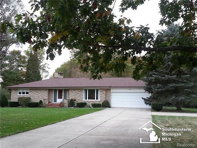 1st image of 24675 Huron River Dr