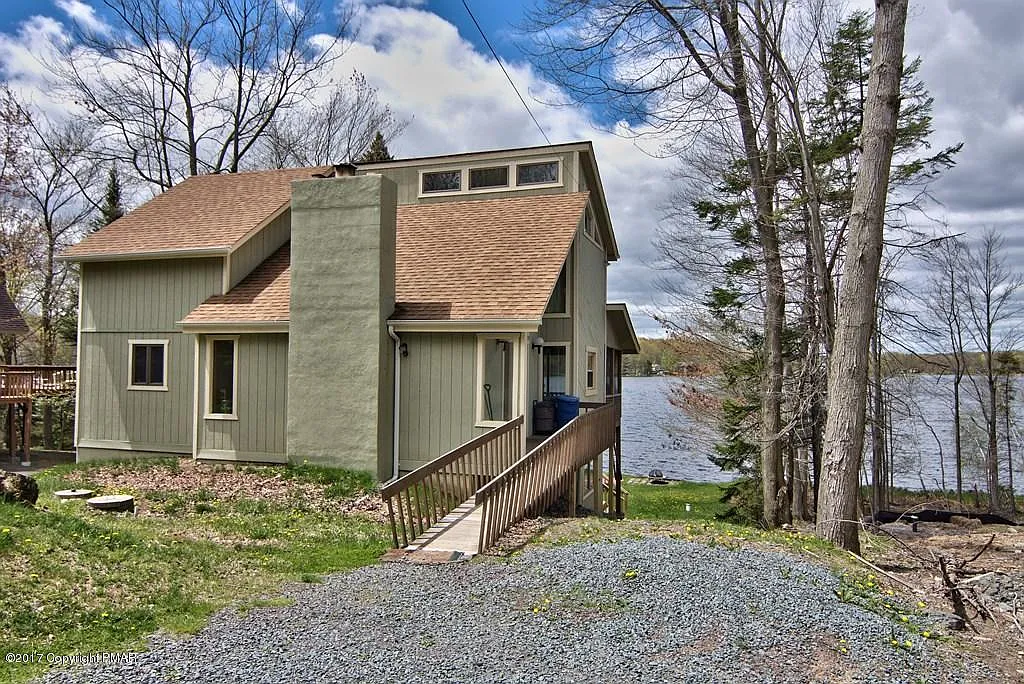 1271 Arrowhead Dr photo 1