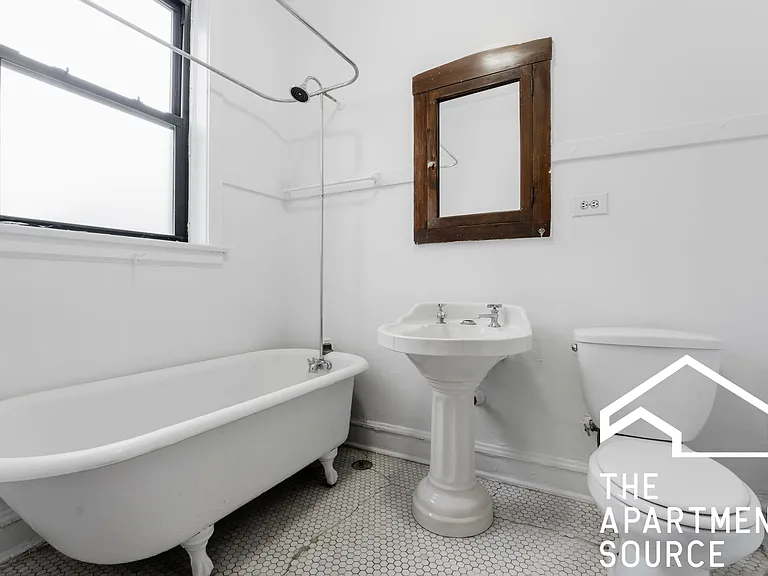 2426 N Sawyer Ave #1W — Photo 13