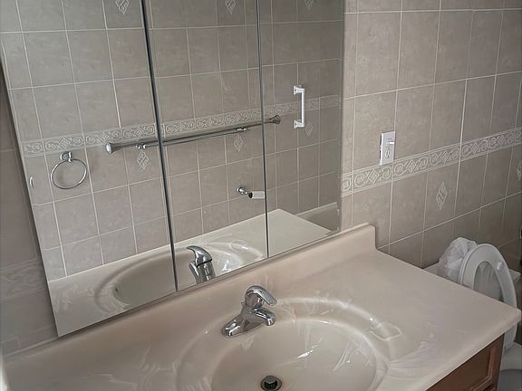 4th image of 2514 Parsons Blvd Floor 3