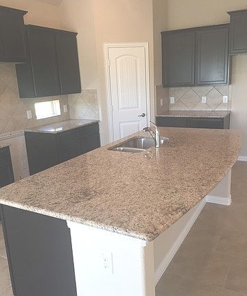 4th image of 2730 Sueno Point