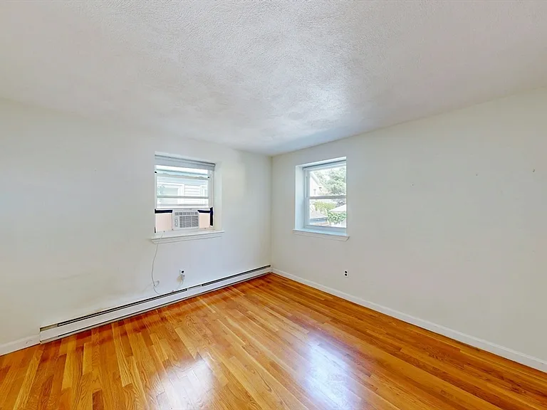 104 Trowbridge St #4 — Photo 10
