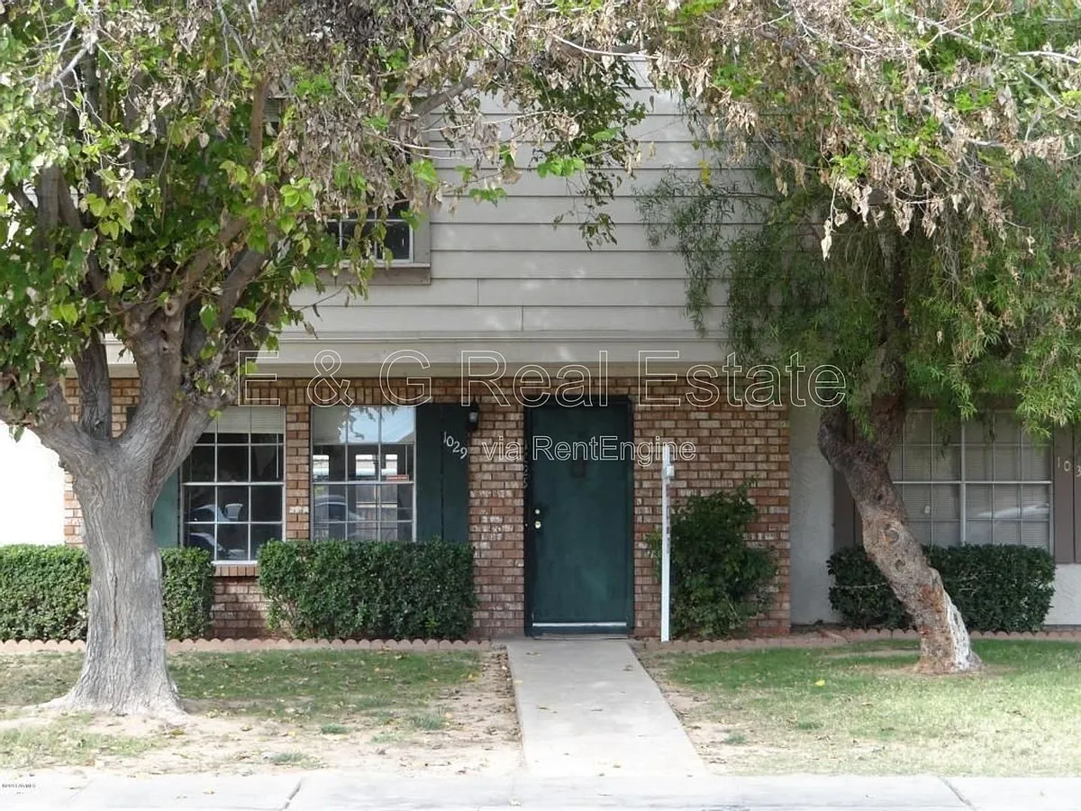 Building Photo - 1029 E Bendix Dr