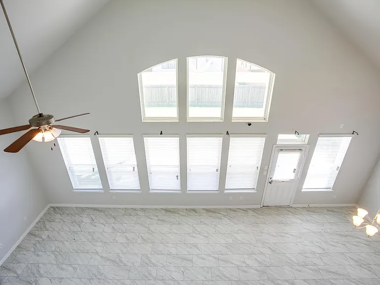 8049 Arezzo Dr — Photo 8