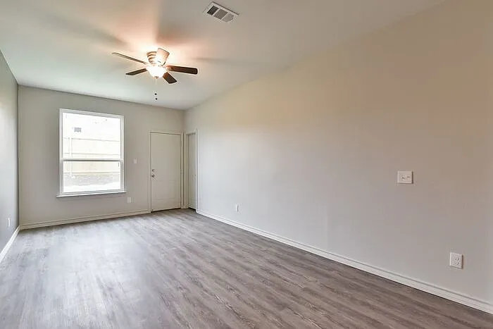 8001 Marydean Ave — Photo 6