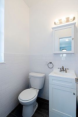 3rd image of 119 W 15th St APT 2RE