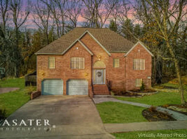 2717 Taylor Dr, Harrison, AR 72601