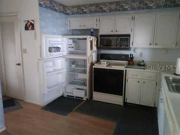 3rd image of 4998 Jonquil Pl