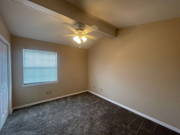 409 Teak Dr — Photo 21