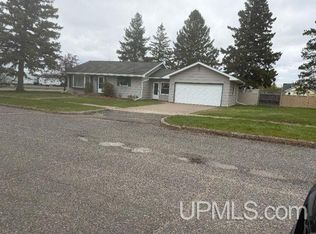 101 Beech St, Kingsford, MI 49802