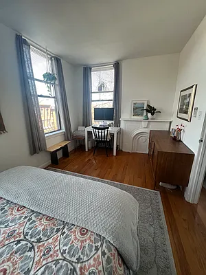 Rented by Standard Living Realty Inc | media 27