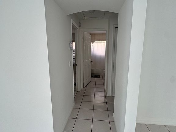 4th image of 2323 Santa Lucia St