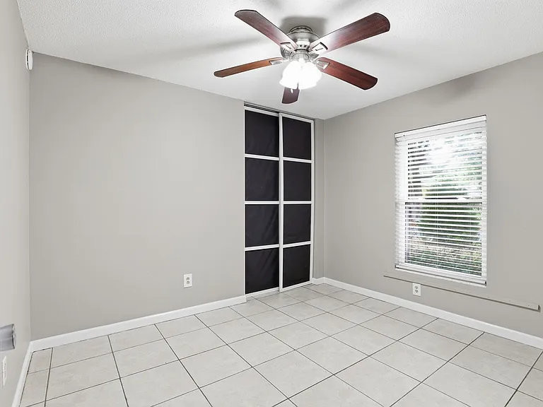 2659 NW 57th Pl — Photo 13