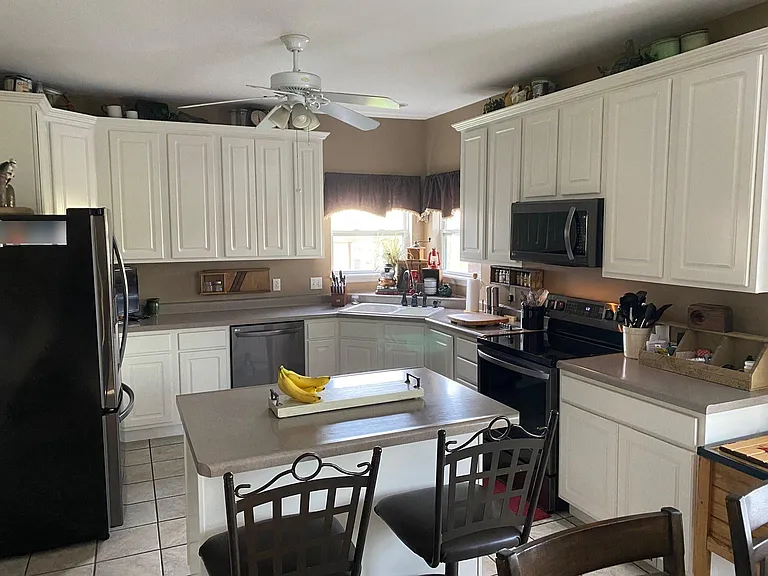 107 Myrtle Wood Ct — Photo 3