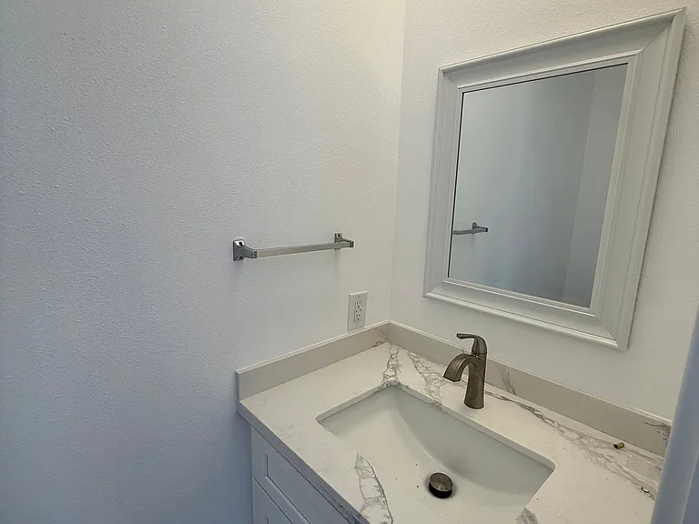 222 N Avenue 66 #22 — Photo 2
