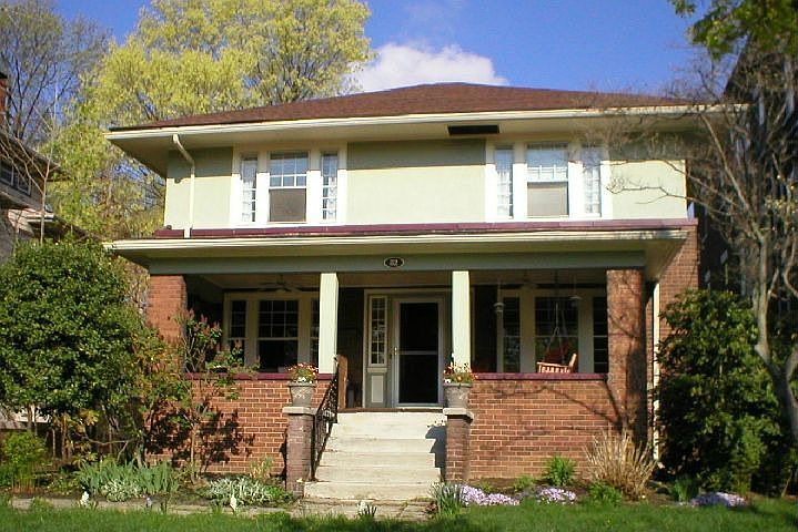 1st image of 82 Casterton Ave