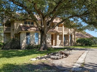 6773 Sunshine Valley Ln, Navasota, TX 77868
