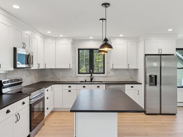 17 Ward Road, Sebago, ME 04029