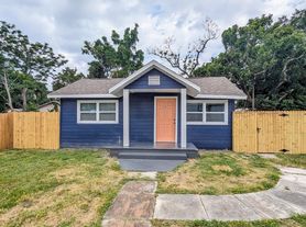 2825 58th Ave N, Saint Petersburg, FL