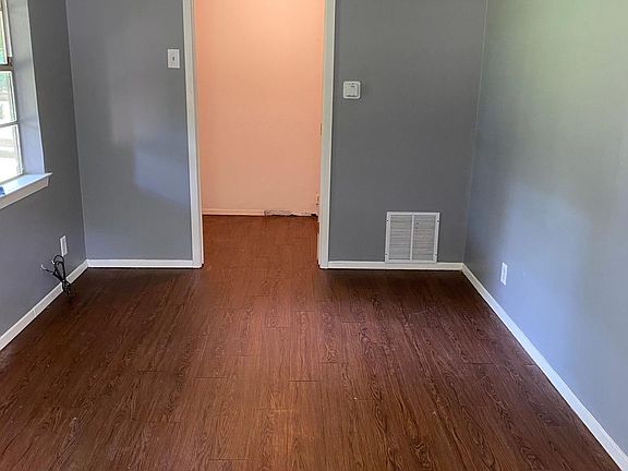 Living/Dining area
