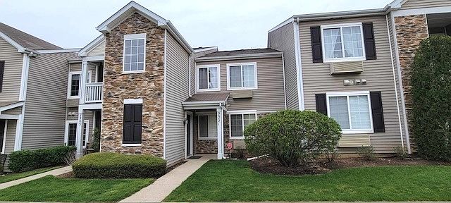 1st image of 2221 Silverstone Dr #2221