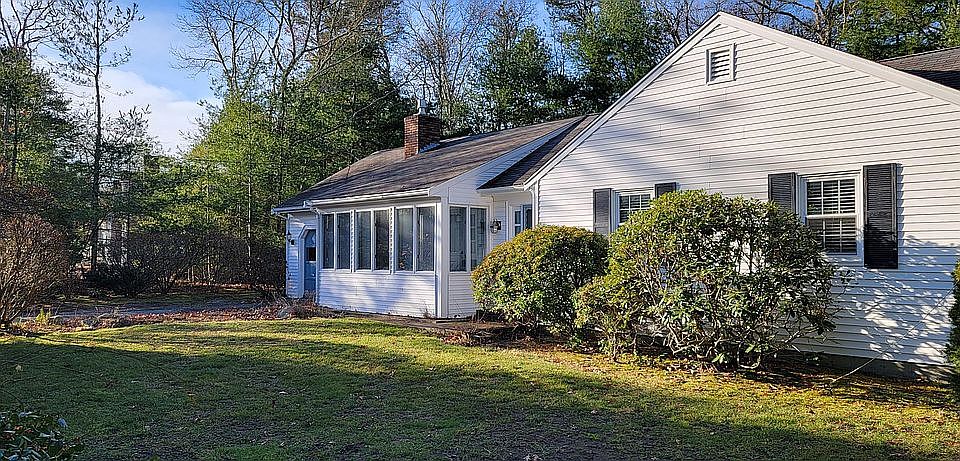 1st image of 139 E Osterville Rd