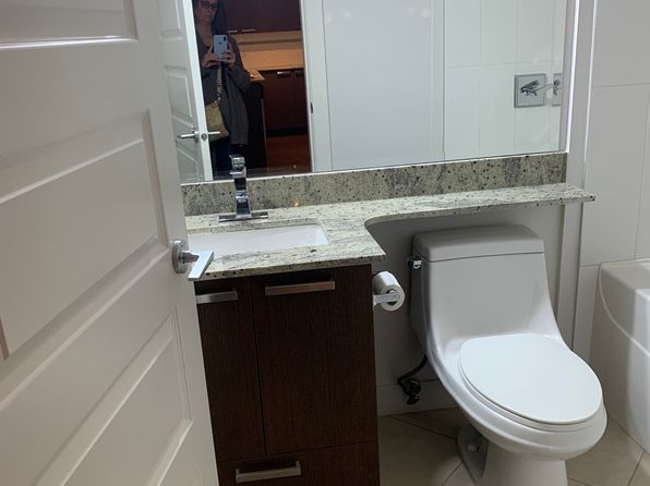 1 bedroom rental in Surrey — photo 13