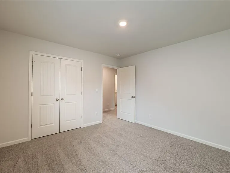 74 Grove Springs Ct SE — Photo 32