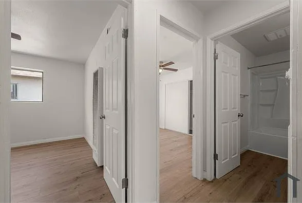 14636 Blythe St #4 — Photo 10