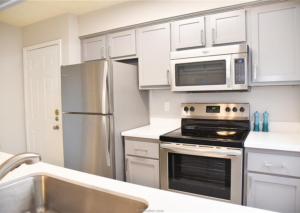 1st image of 2519 Cypress Dr
