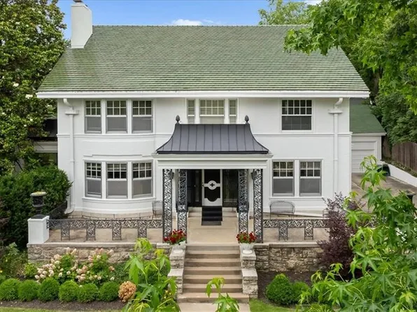 4520 Holmes St, Kansas City, MO 64110