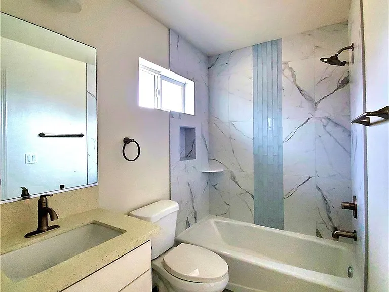 10341 Western Ave — Photo 14