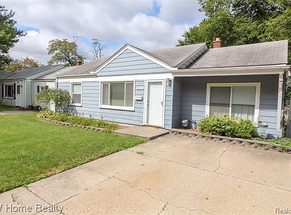 3rd image of 26143 Nagel St