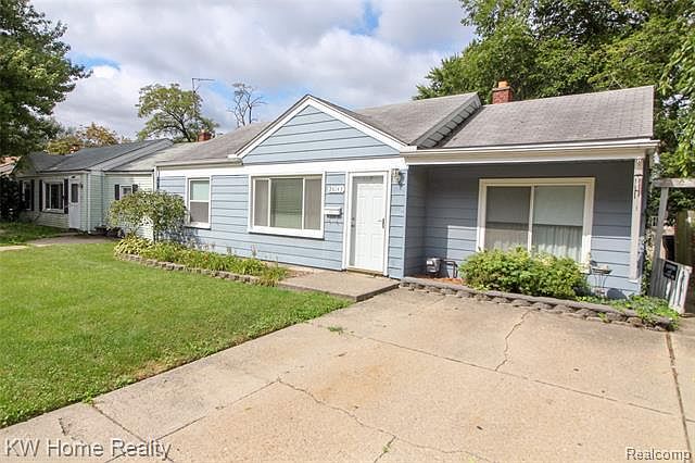 26143 Nagel St, Roseville, MI 48066 | Zillow