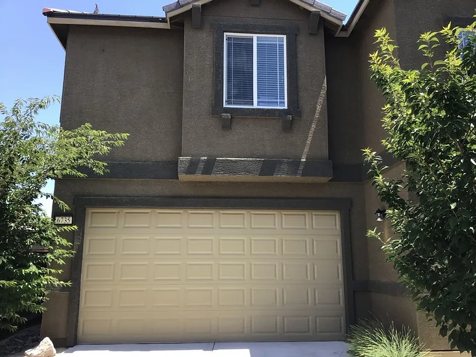 6735 Russian Thistle Dr