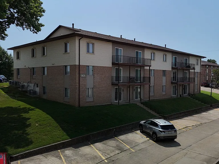 905 Southwest Blvd #O — Photo 1