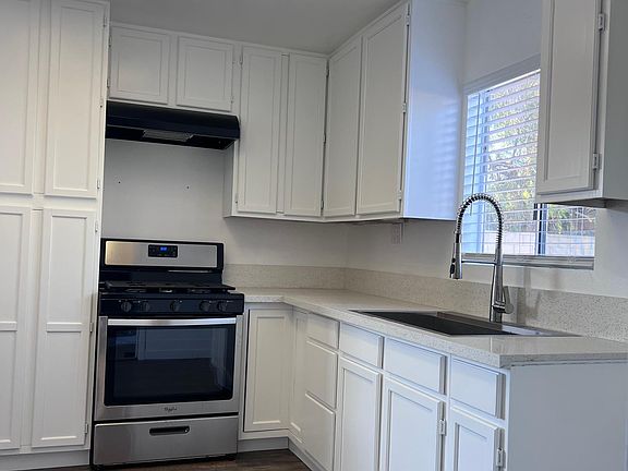 5th image of 3591 Center Ave #2