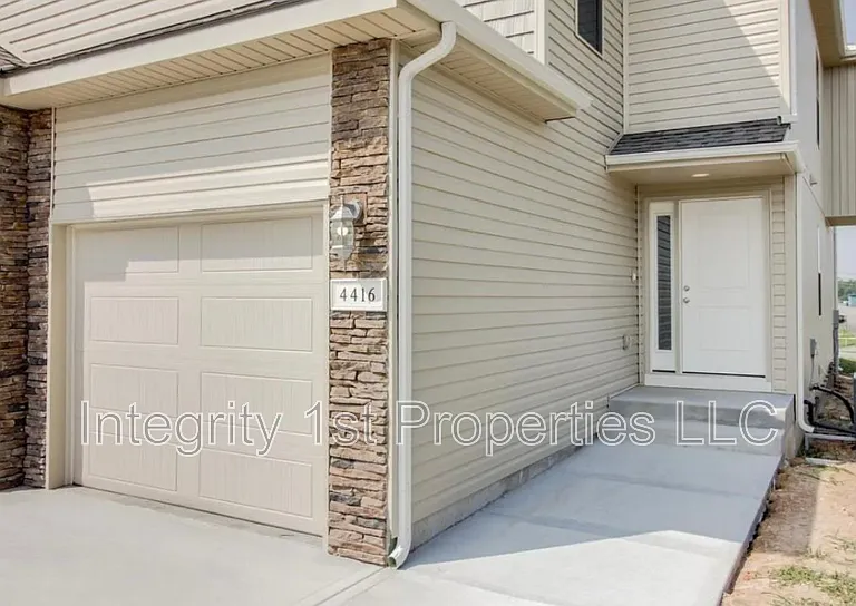 10501 Clubhouse Dr — Photo 22