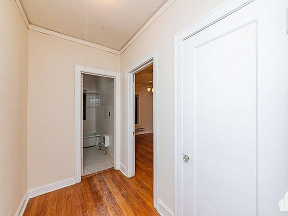4th image of 1313 Oak Ave APT 3L