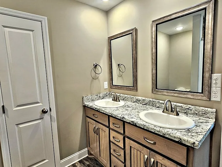717 Iron Wood Dr SW — Photo 14