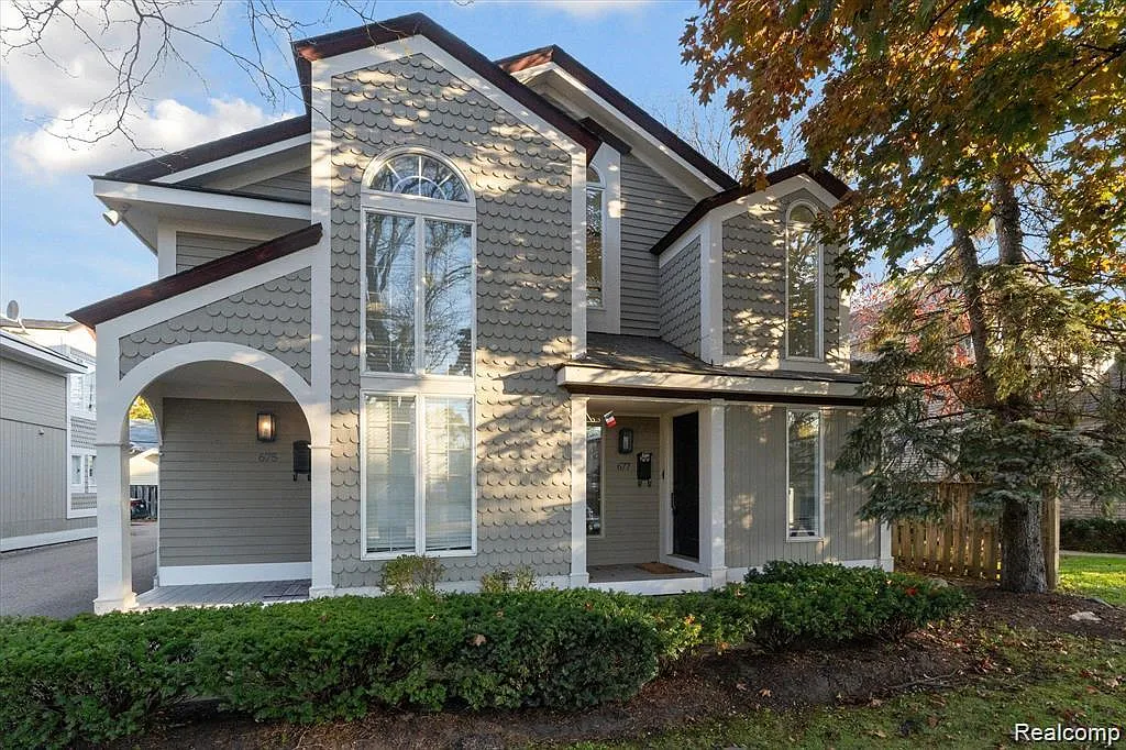 2 bed, 1.5 bath, 1385 sqft, $2,949 — Photo 1