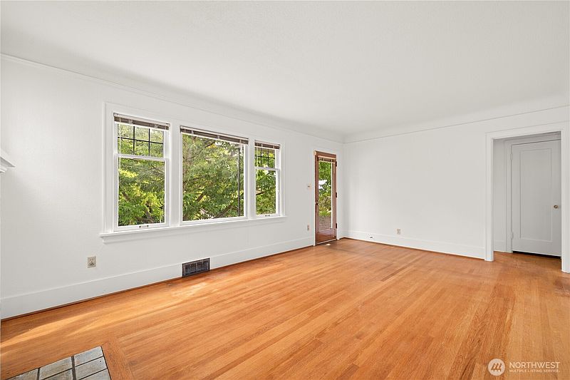 5th image of 8311 3rd Avenue NW