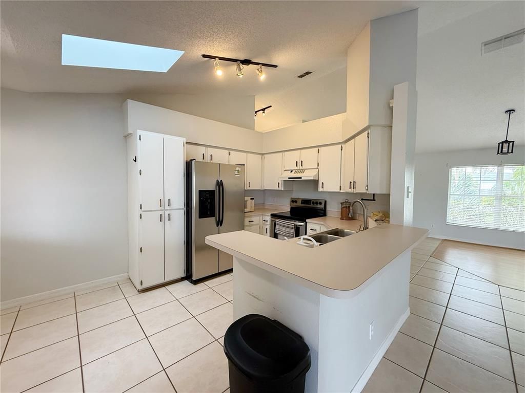 132 Robbins Rest Cir, Davenport, FL - More