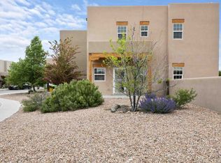 4663 Camino Cuervo, Santa Fe, NM 87507