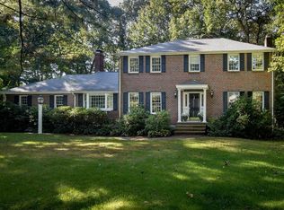 28 Yorkshire Rd, Dover, MA 02030