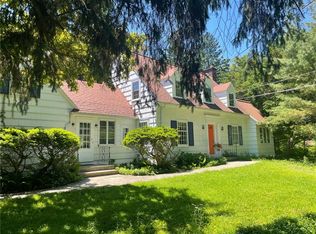 1013 Penfield Rd, Rochester, NY 14625