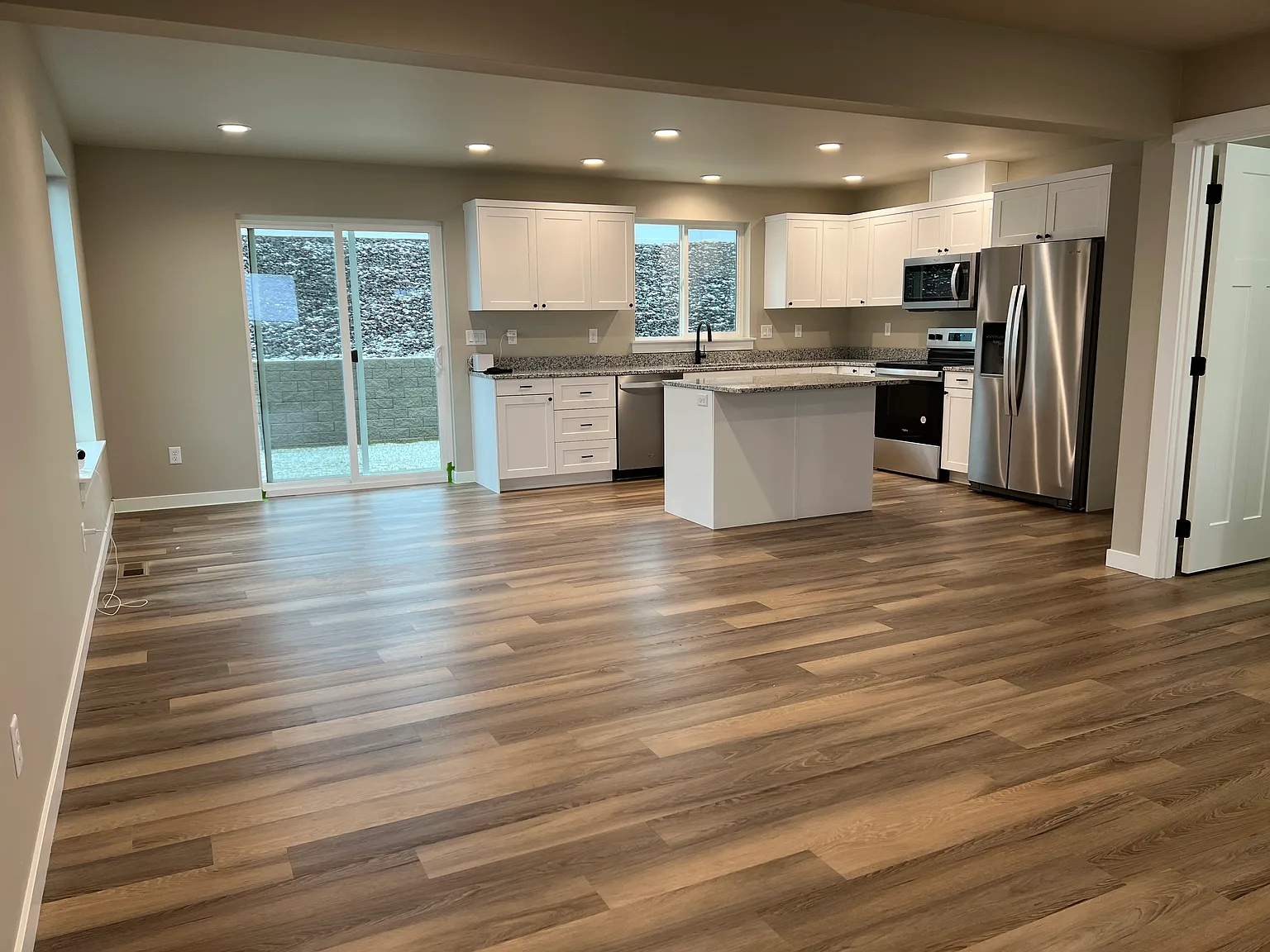 3 bed, 1434 sqft, $2,550 — Photo 4