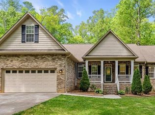 210 Hunters Glen Dr, Summerfield, NC 27358
